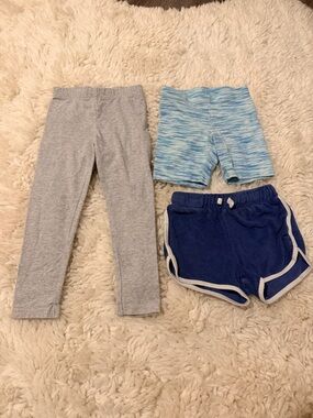 Bundle of girls size 5 bottoms